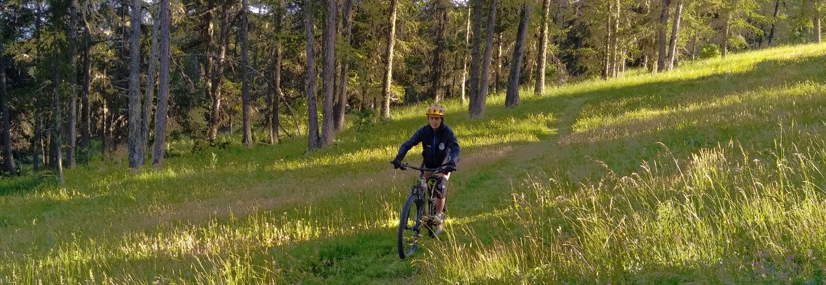 Descente du Chatégré Ancelle Mairie Champsaur Valgaudemar Hautes Alpes Ancelle Station
